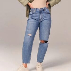 NWOT Abercrombie High Rise 80's Mom Jean